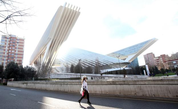 El área de Contratación avisó dos veces del final de las revisiones contra incendios en los edificios
