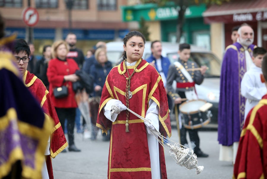 Procesión de la Hermandad de Los Estudiantes de Oviedo