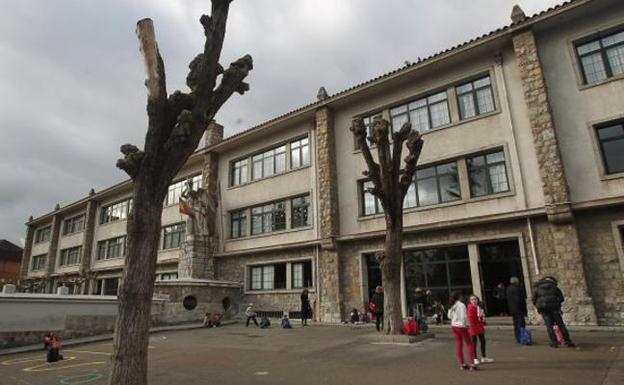 IU propone al Principado que se valore el cambio de nombre del colegio La Gesta