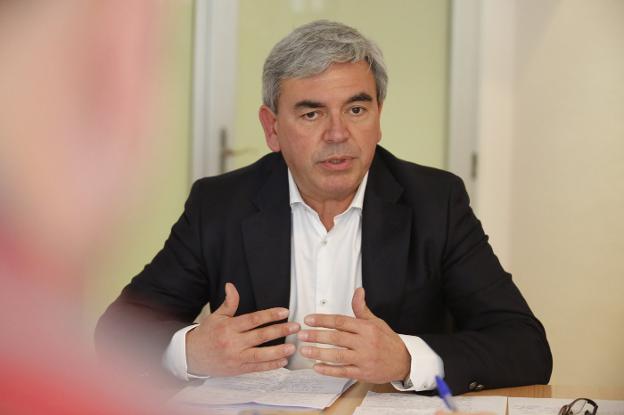 «Asturias es una prioridad para el PP y los presupuestos lo demostrarán con inversión»