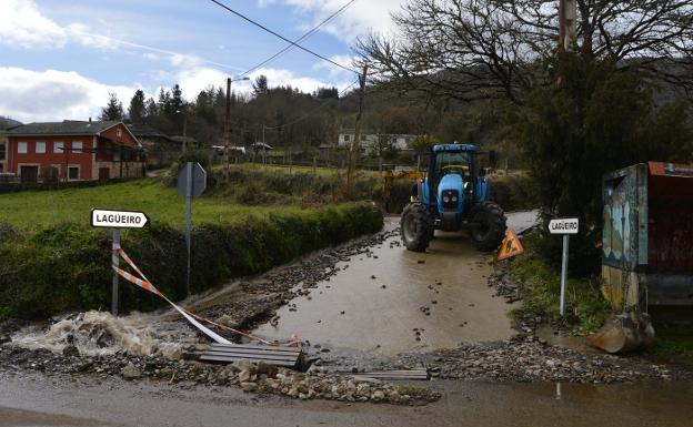 Cecos, «como un río» por los arrastres de la lluvia no canalizada