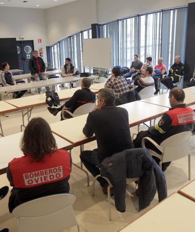 Bomberos quieren extender su protesta por la sentencia de Eloy Palacio a todo el país