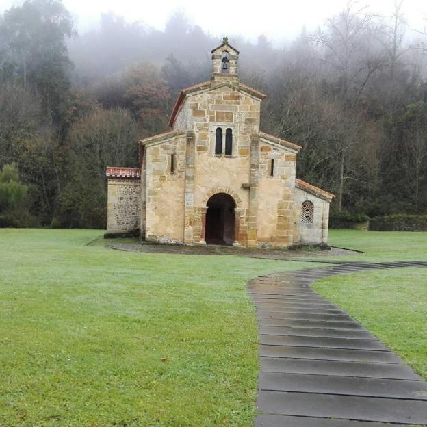 Presentan un sello con la imagen de Valdediós