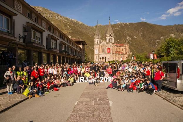 Cuatrocientos jóvenes de Asturias, León y Cantabria se ganan el jubileo