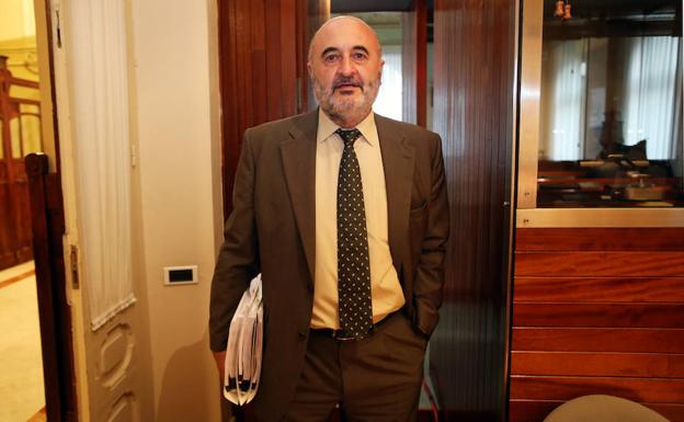 PP, Podemos, IU y Foro siguen adelante con la revocación del síndico mayor