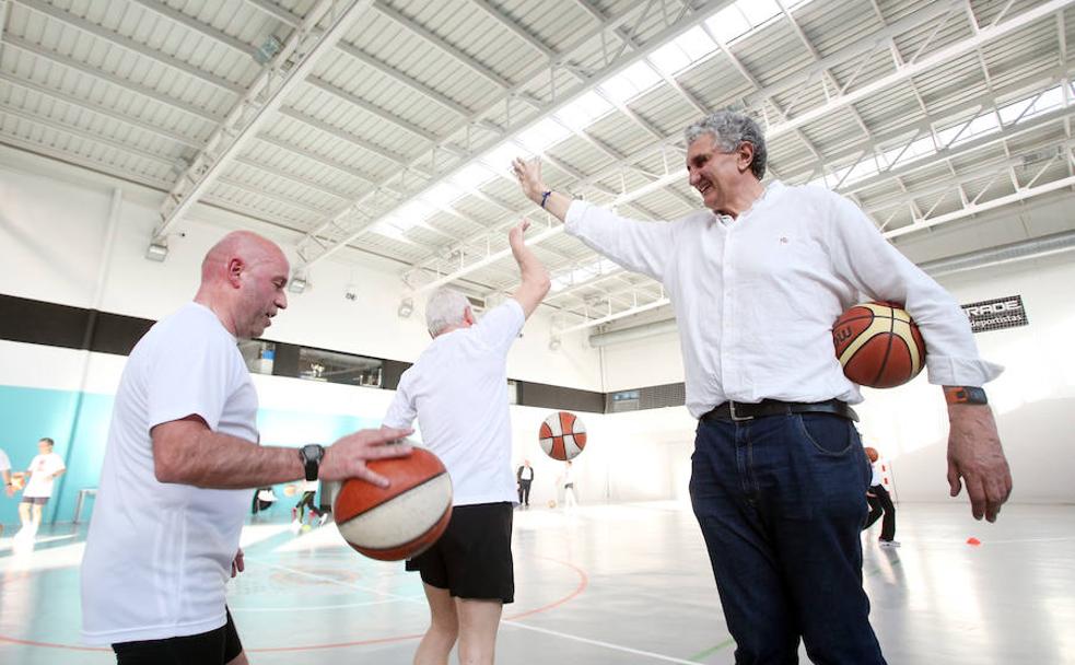 Romay se viste de técnico