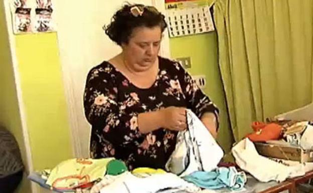 Le regalan un décimo en el bar, le toca y vende todos los productos de su tienda a un euro