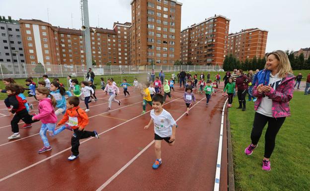 Más de ochocientas personas participarán el domingo en la carrera solidaria por el Sahara