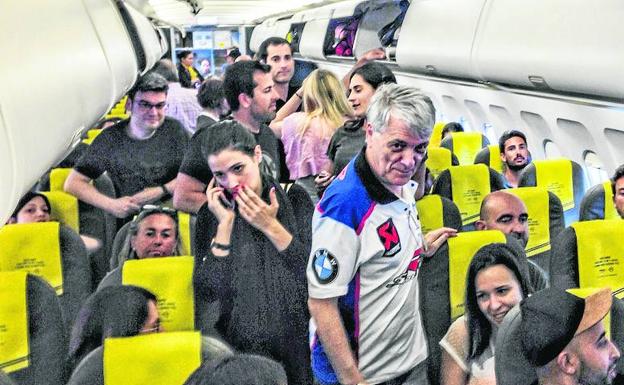 El inquietante mensaje del comandante de un vuelo de Vueling que vació parte del avión