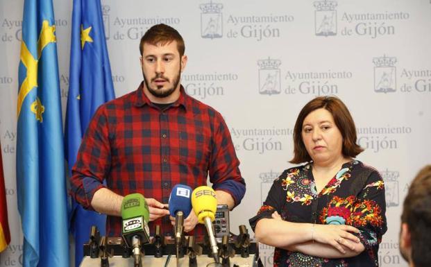 La federación vecinal de Gijón considera «abochornante» que el Sporting no actúe contra los ultras