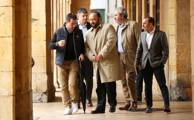 El Ayuntamiento encarga una tasación de la marca del Real Oviedo para revenderla al club