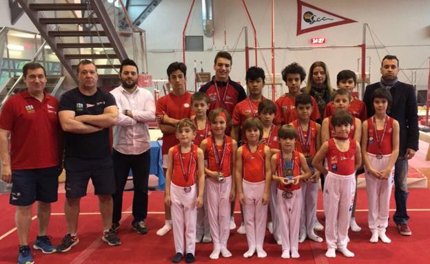 Los más jóvenes se exhiben en el Torneo Promogym