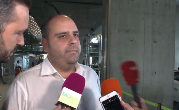 Julio Ruz regresa a Madrid en medio de la polémica