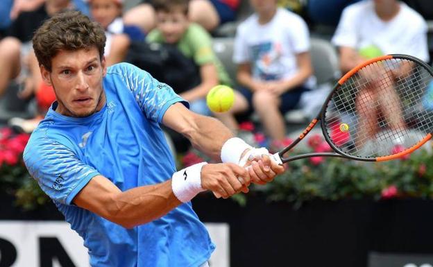 Pablo Carreño sufre, pero se toma la revancha ante Bedene y pasa a cuartos en Roma