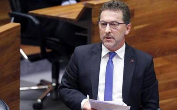 «La lengua no es un problema, es una solución», dice el consejero de Educación sobre el asturiano