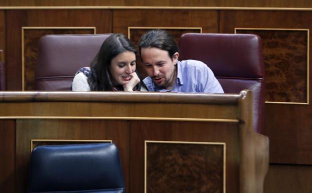 Iglesias reprocha a otros dirigentes que no «den la cara» como ha hecho él