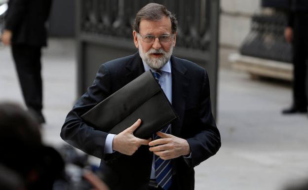 La condena al PP por lucrarse con la trama Gürtel pone contra las cuerdas a Rajoy