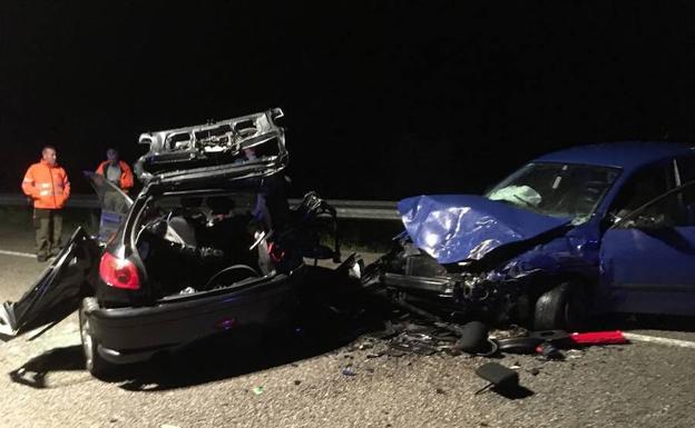 Una «velocidad inadecuada» y la lluvia, posibles causas del siniestro en el que falleció una joven de Laviana