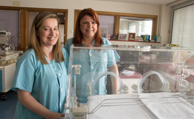 El 80% de los padres en partos por cesárea realizan el contacto piel con piel