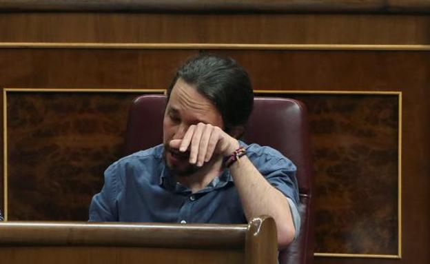 Iglesias rompe a llorar con el aplauso de las víctimas de Billy el Niño