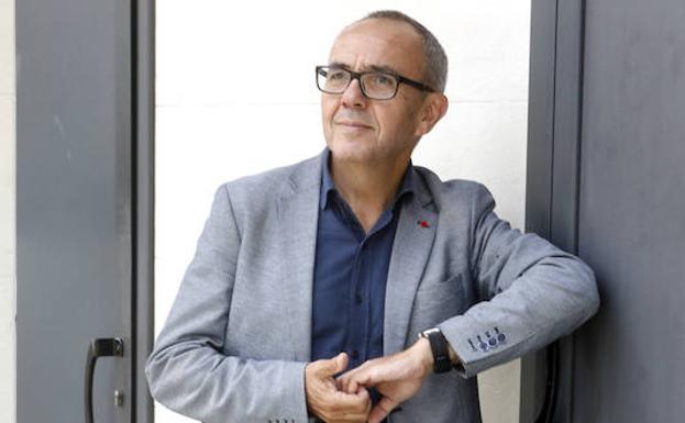 «Lo que pasa en Cataluña es la expresión local de un conflicto global»