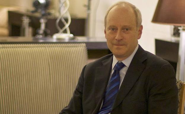 Sandel dice que el galardón tiene un «significado especial» por su «estrecha conexión familiar con España»