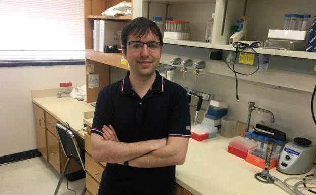 Un biólogo gijonés, en el camino de alargar la vida