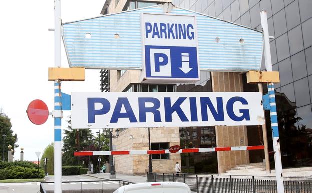 La Sareb evita el cierre del aparcamiento del Centro Cívico al asumir su gestión