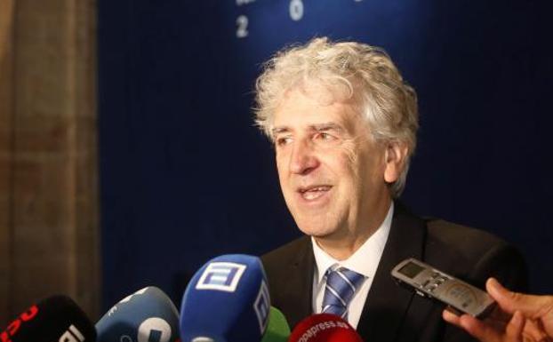 Arsuaga, sobre Svante Pääbo: «Es un visionario que consiguió hacer real lo que parecía imposible»