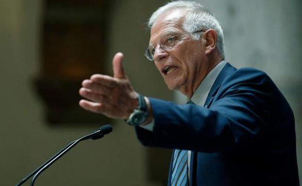 Borrell subraya que «no se puede prohibir» que Cataluña tenga embajadas en el exterior