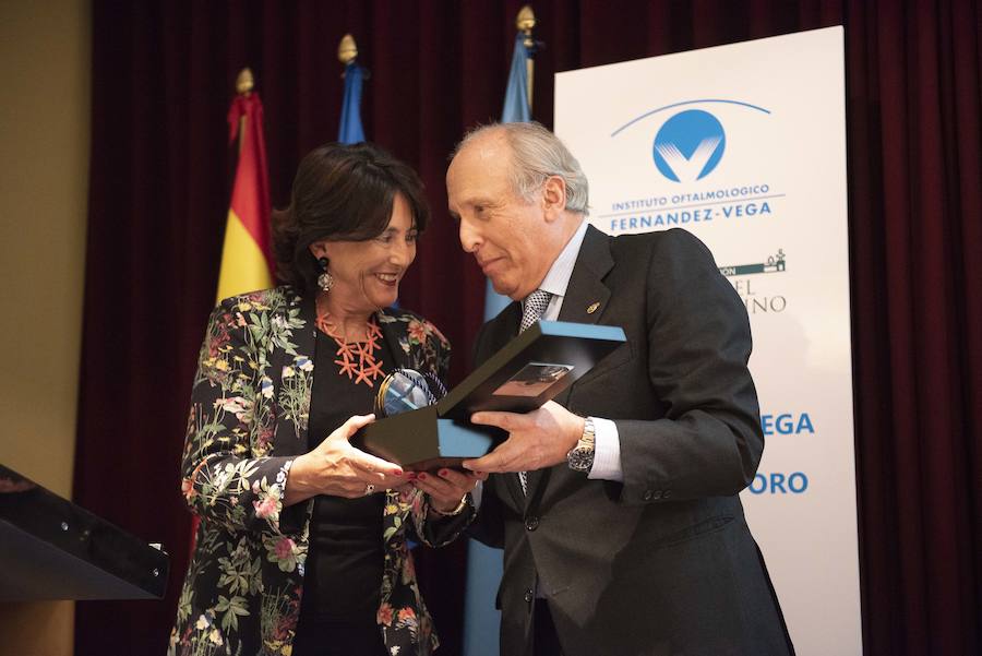 La Fundación Fernández-Vega entrega su medalla de oro a la Fundación Rafael del Pino