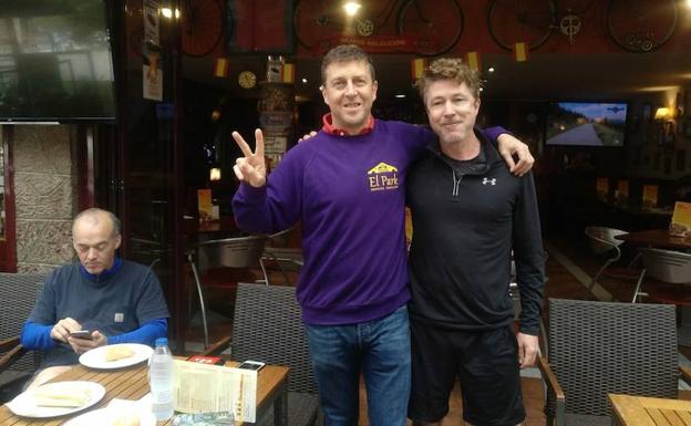 'Meñique' de Juego de Tronos visita Cangas de Onís