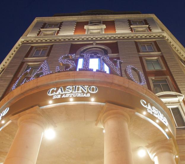 Movilización de los empleados del Casino contra el despido de la mitad de la plantilla