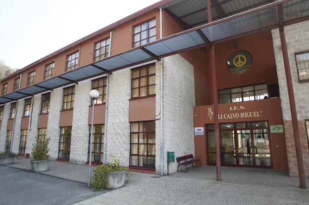 Educación abrirá un expediente disciplinario al profesor del IES de Blimea denunciado por insultar a sus alumnos