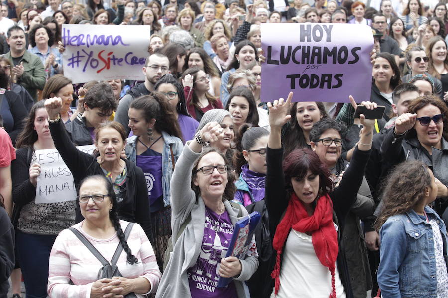 Oviedo se manifiesta contra la libertad provisional de 'La Manada'