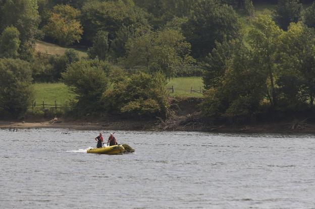 El Principado rechaza la navegación en el pantano de Rioseco por seguridad