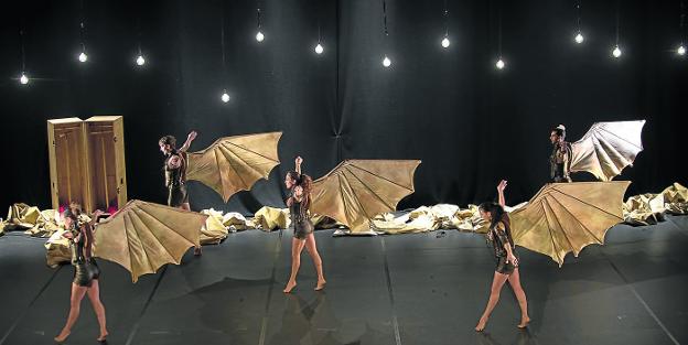 Aracaladanza vuela con Leonardo