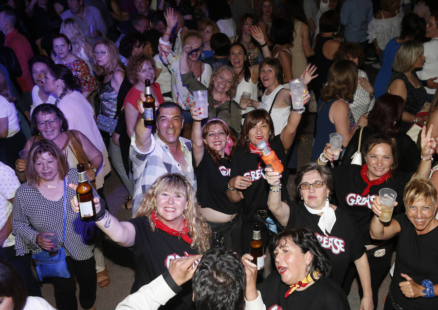 Multitudinario fin de fiesta de la discoteca El Jardín