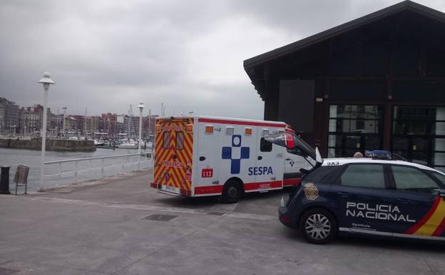 Rescatan con vida a un hombre que se precipitó desde el Cerro de Santa Catalina