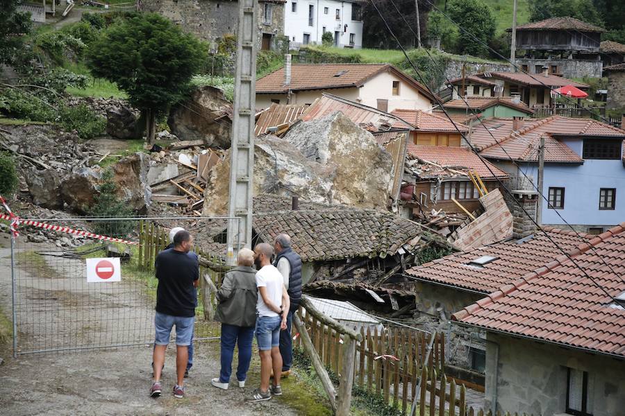 Así está la localidad lenense de La Cortina tras el descomunal argayo