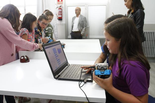 Charlas, talleres y una exposición para sumar más mujeres a la ciencia