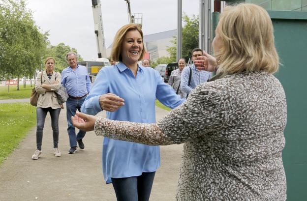 Fernández y Cospedal se dan respaldo mutuo para «ganar las elecciones»