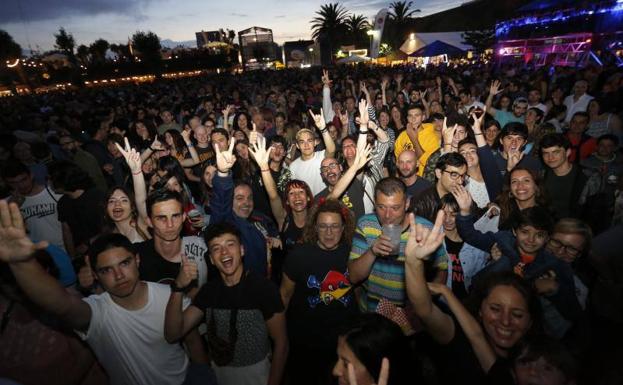 Loquillo arrasa en Gijón