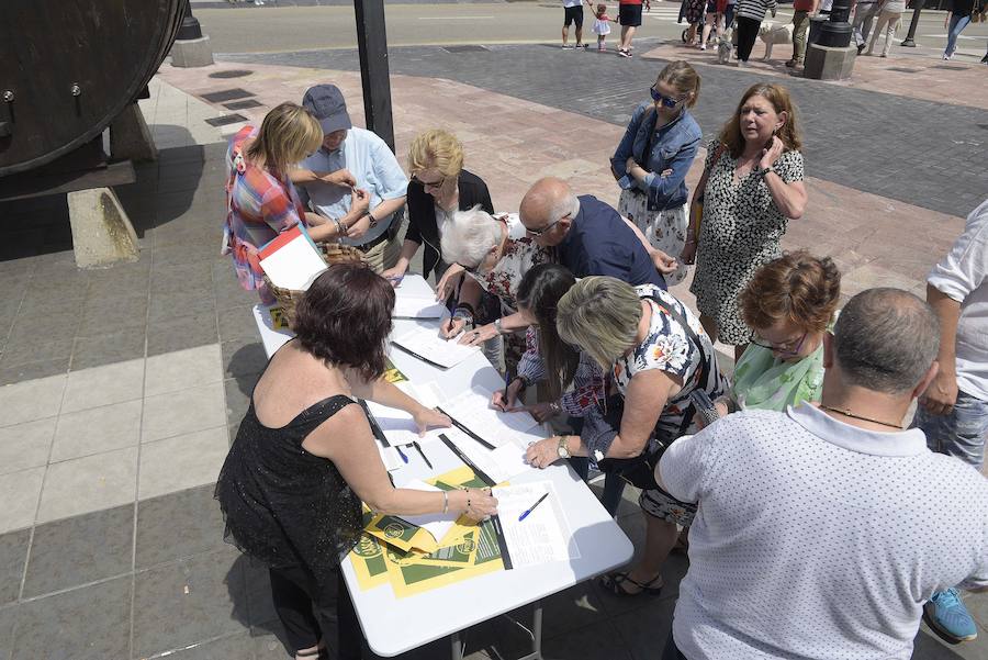 Mil firmas en Gascona para defender el mercado tradicional