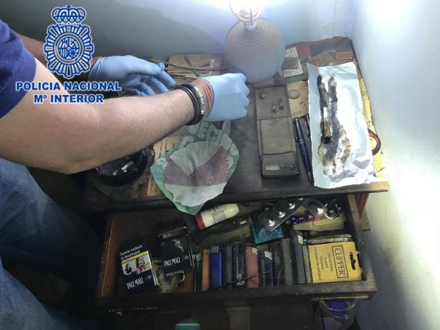 Detenidos siete traficantes por la venta de heroína en pisos de Gijón y Oviedo