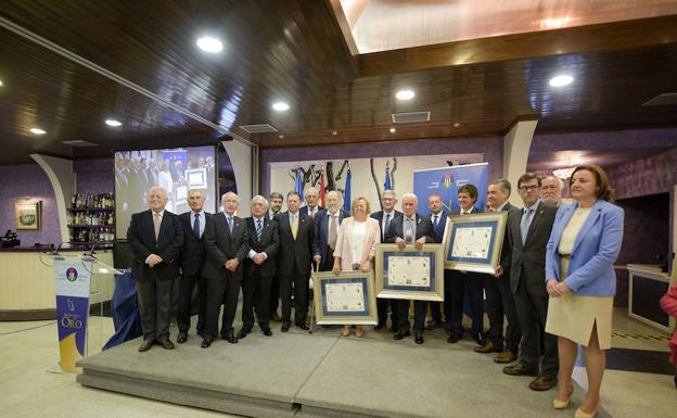 Las Amuravelas de Oro reivindican la importancia de la formación y la ciencia