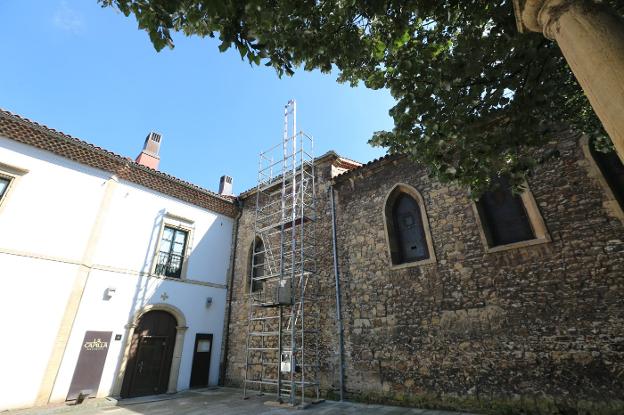 La parroquia de San Nicolás comienza las obras para arreglar su cubierta