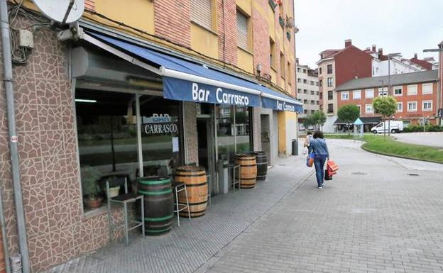 La última pelea de la pareja en un bar dejó dos vinos de deuda