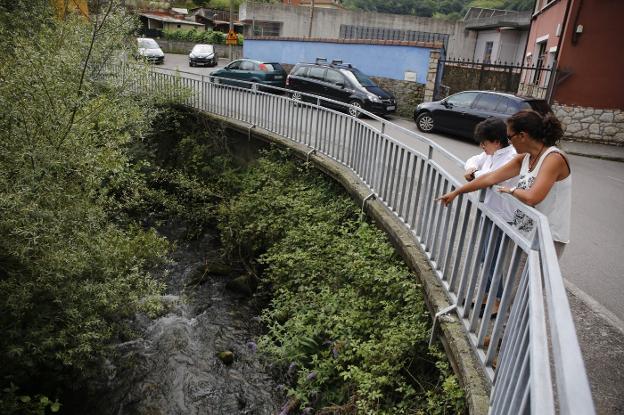 «Los vecinos de Turón estamos hartos de nuestro abandono»