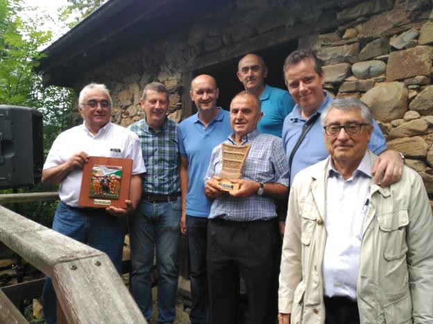 Los vaqueiros reivindican el uso del asturiano del Occidente